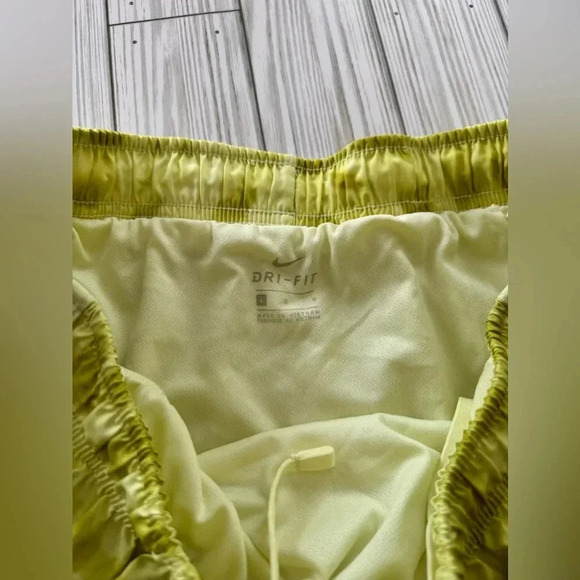 Nike | Dri-Fit Athletic Running Shorts - Size L - Picture 2 of 4
